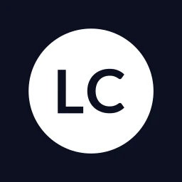 Logo LipoClinic: weißer Kreis mit den Buchstaben LC auf dunklem Grund